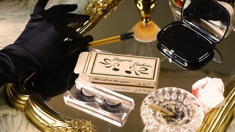 Photo of Lingerie Lashes® HQ
