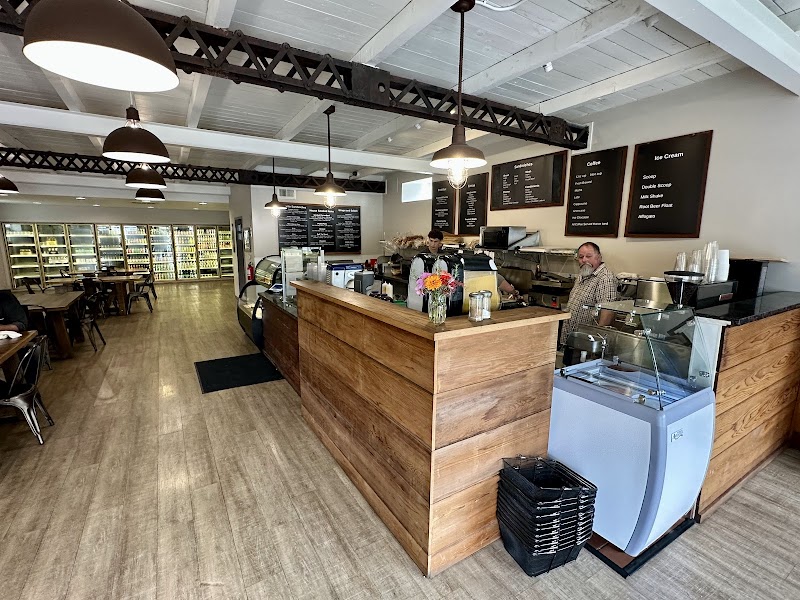 Summer's Market & Deli photo 3