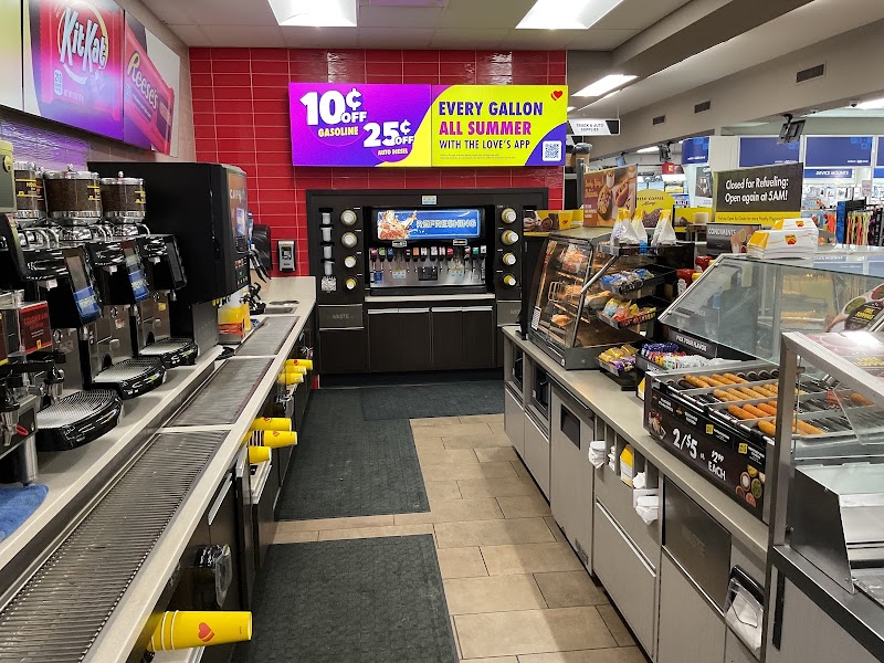 Love's Travel Stop photo 4