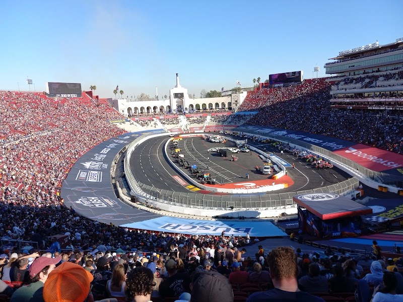 LA Memorial Coliseum photo 4