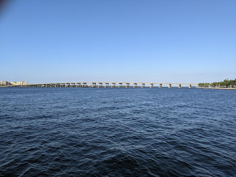 Riverwalk Fishing Pier photo 4
