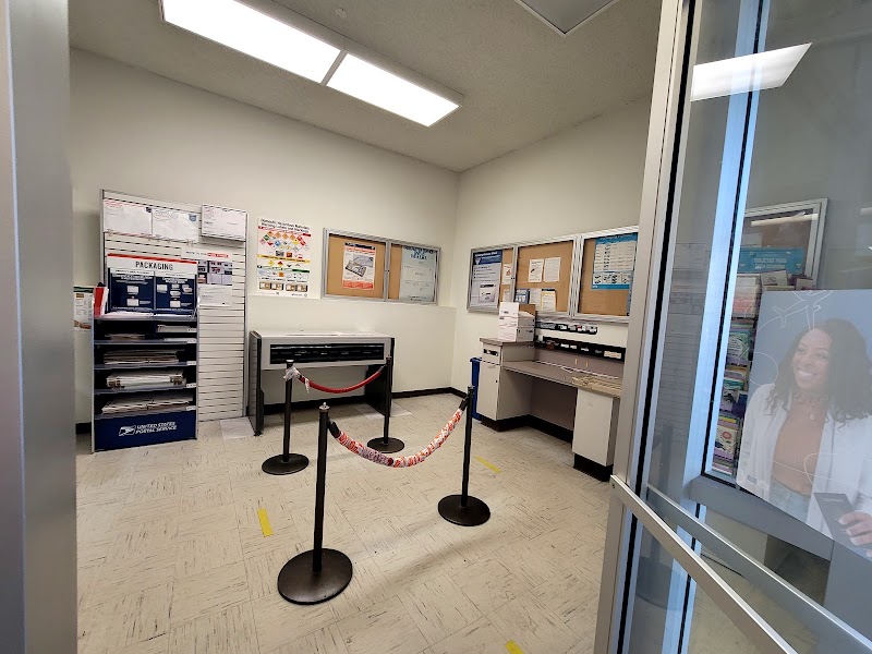 United States Postal Service photo 3