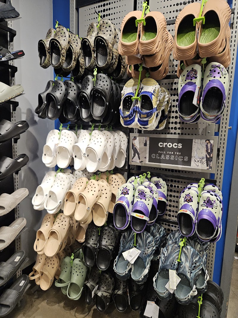 Famous Footwear Outlet photo 3