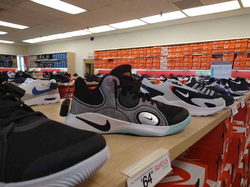 Famous Footwear Outlet photo 4