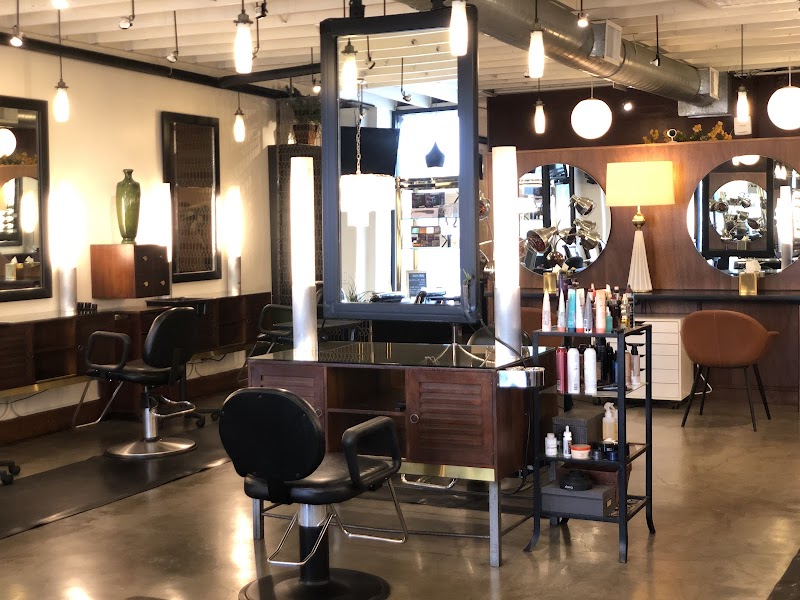 Salon 1322 photo 3