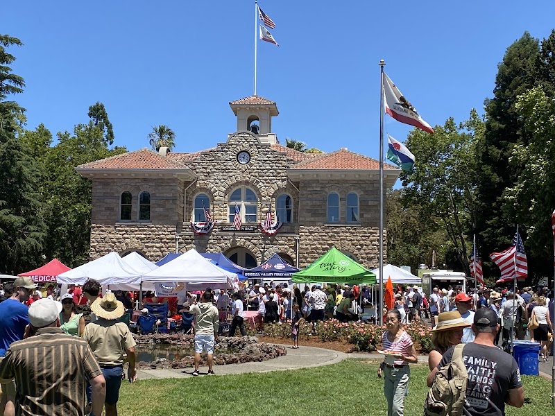 Sonoma Plaza photo 3