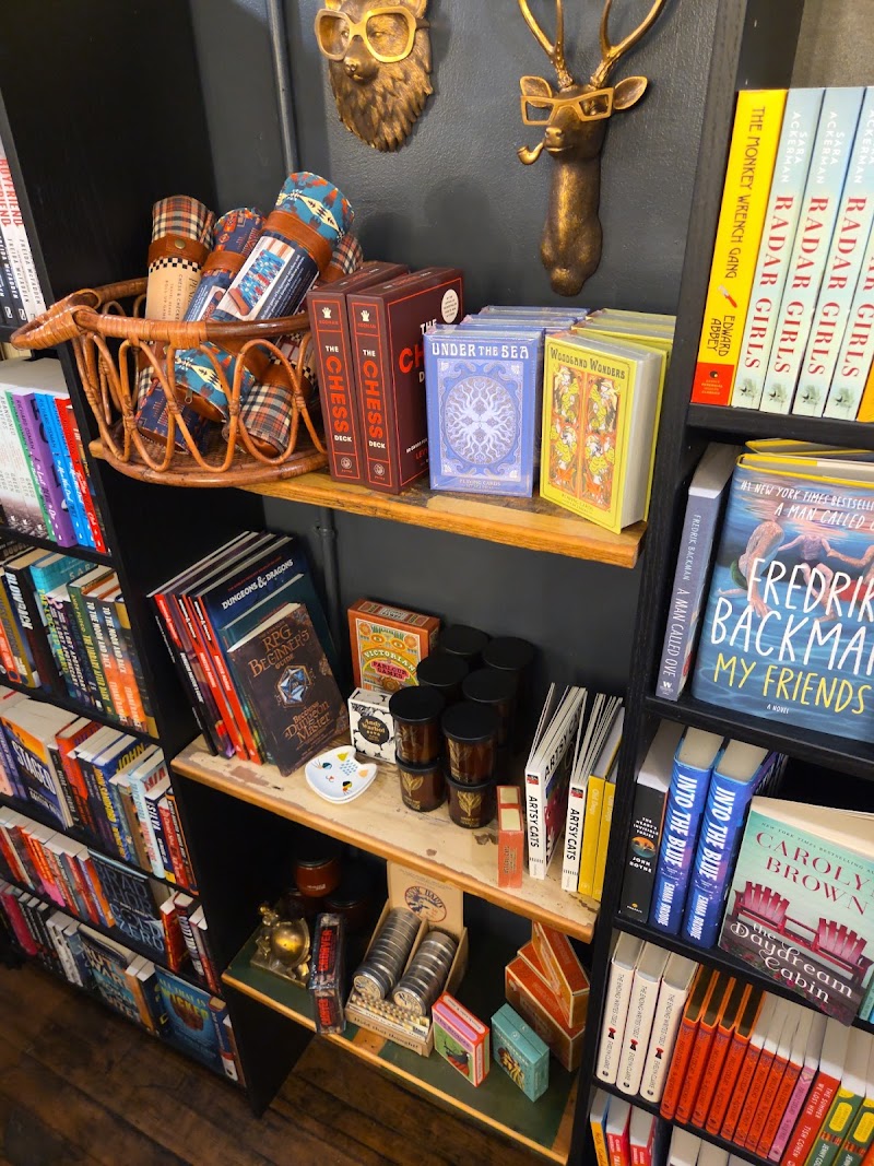 Saffron & Co. Bookstore photo 4