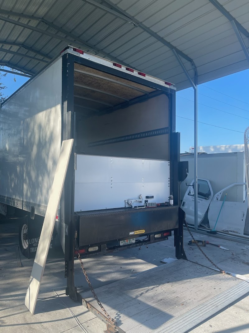 Longwood Truck Center Inc photo 2