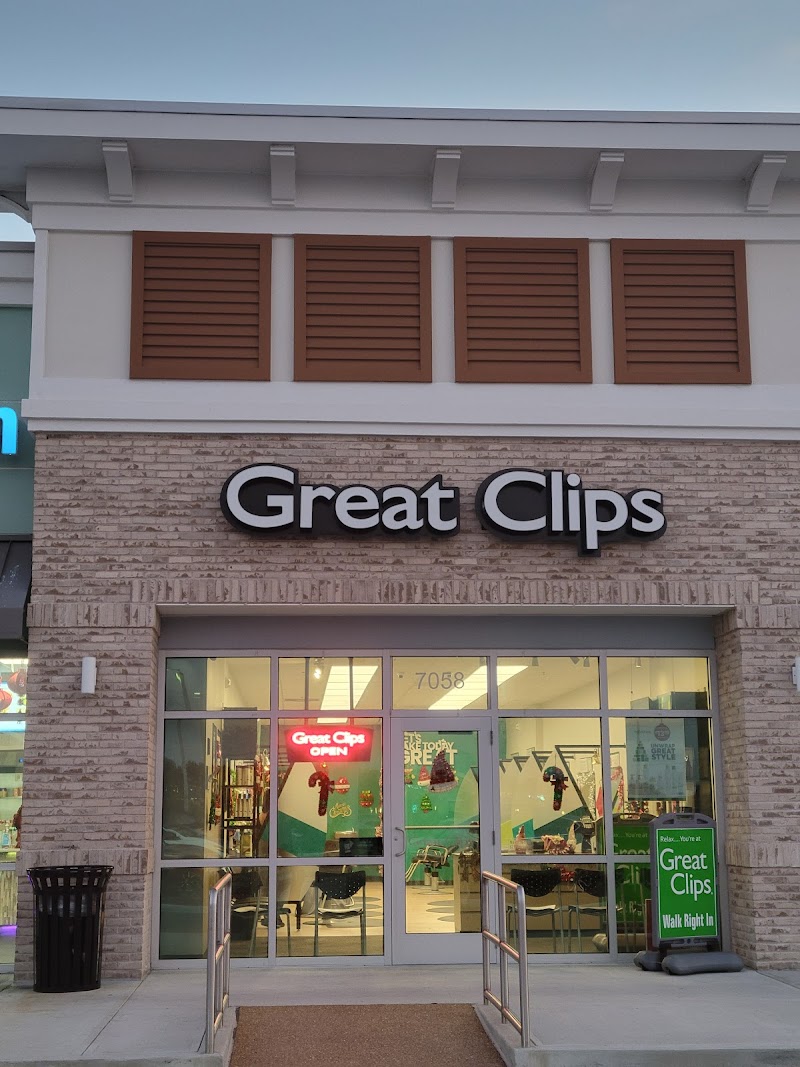 Great Clips photo 2