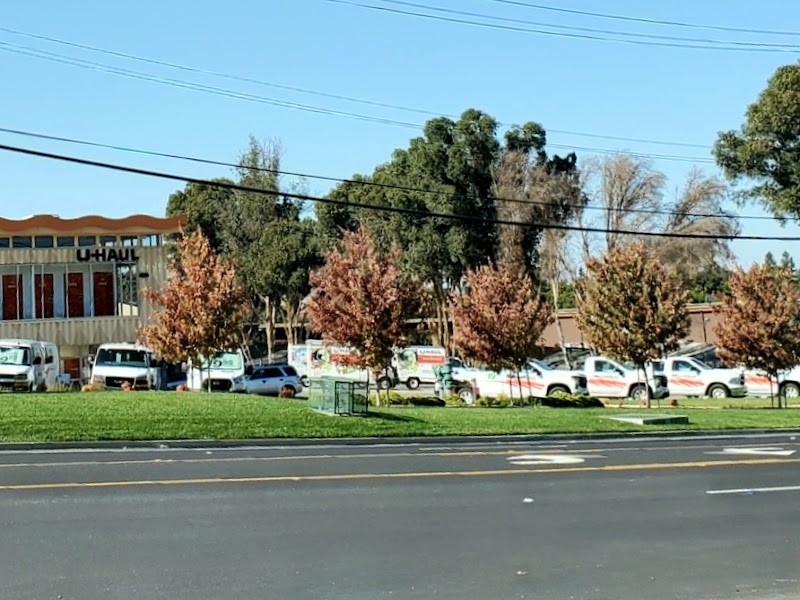 Truck Rental at U-Haul photo 2