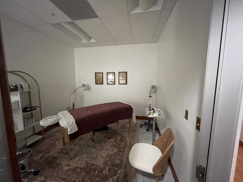 El Retiro mobile Massage Reiki Facials photo 2