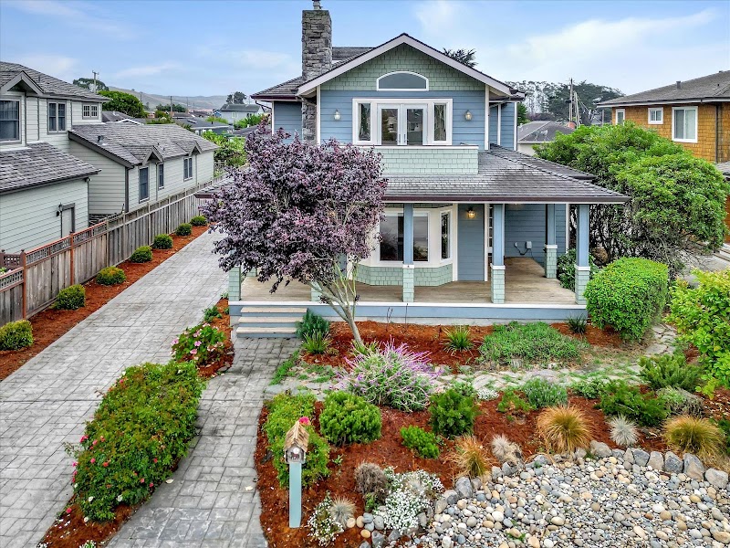 Photo of Ocean Element Real Estate - Mishelle Westendorf