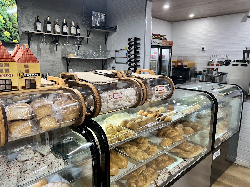 Photo of Oh Que Bueno Restaurant and Bakery