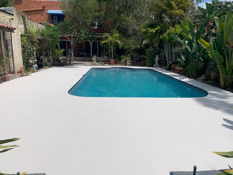 Pools Next Door photo 5