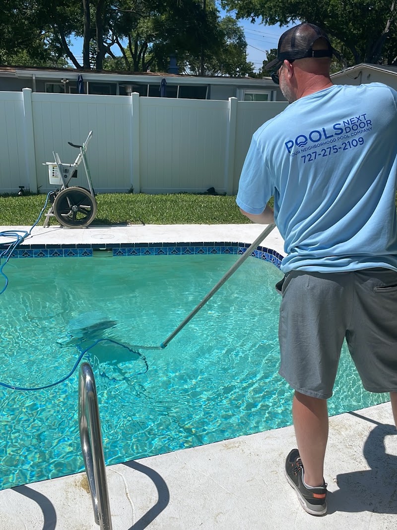 Pools Next Door photo 3