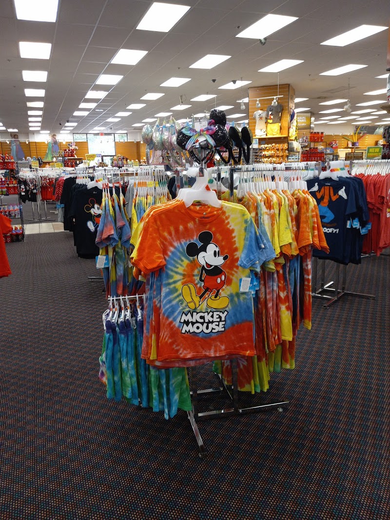 Bargain World Florida Outlet Gift Shop photo 2