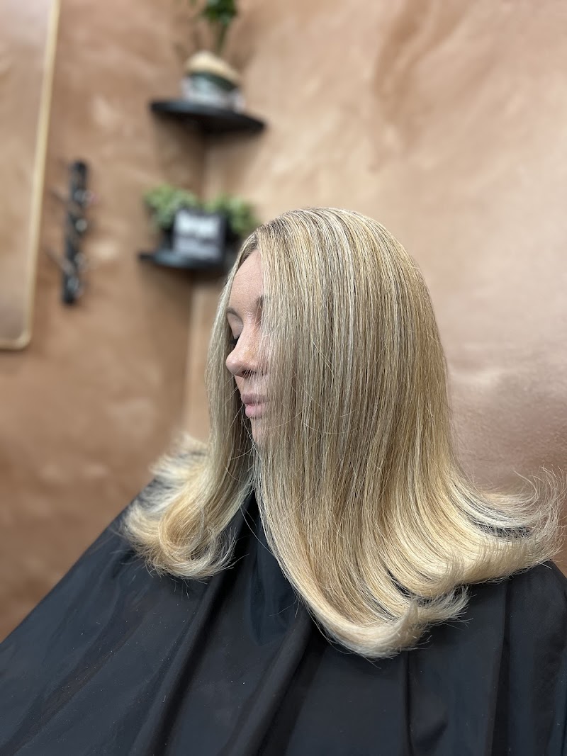 Shannel Tresses photo 4