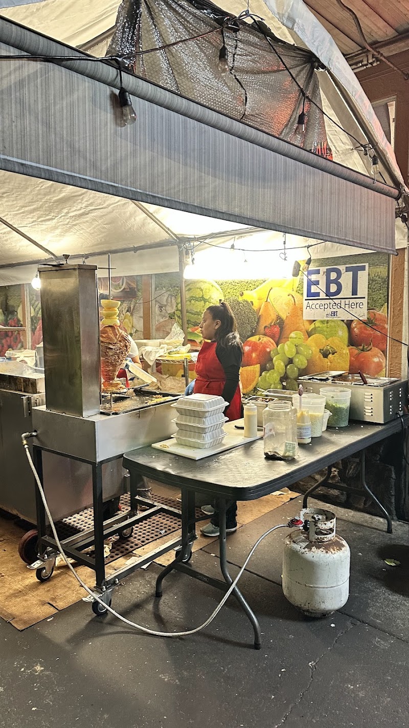El Mercadito Elias photo 4