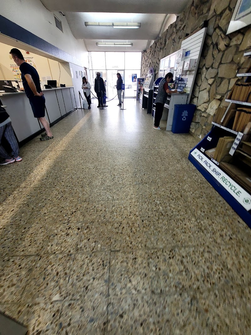 United States Postal Service photo 3