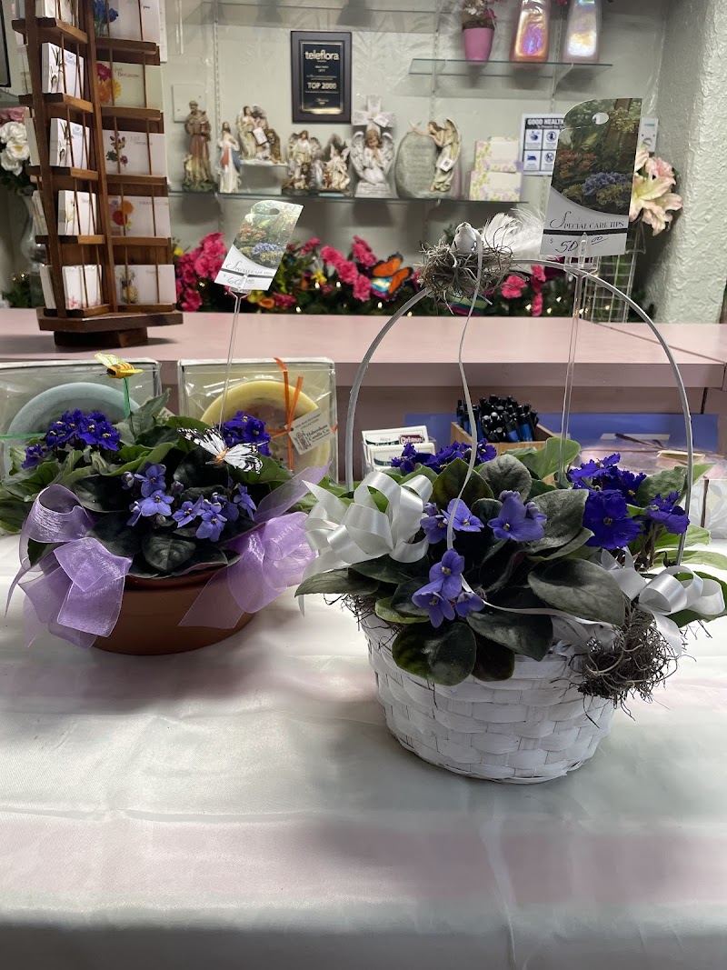 Skip's Florist and Christmas House photo 4