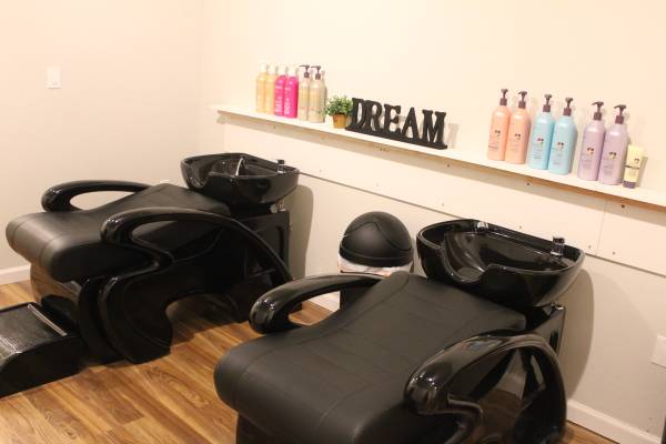 Daydream Salon photo 3