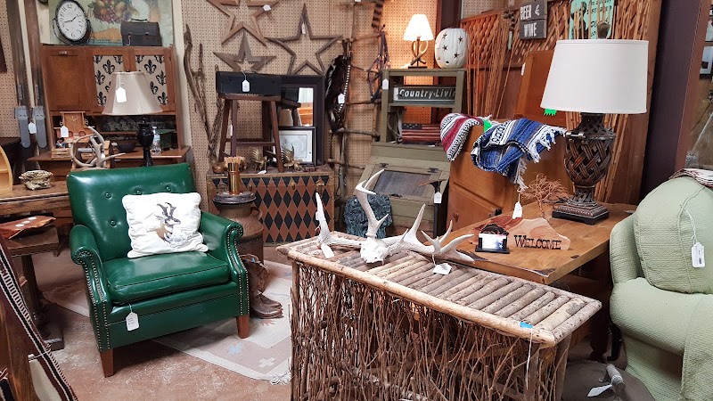 Red Door Consignment Store photo 3