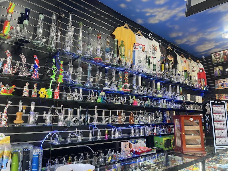 KINGZ Shop & More photo 2