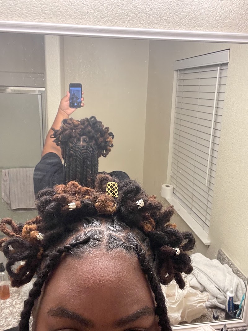 Loc’s & Styles photo 4