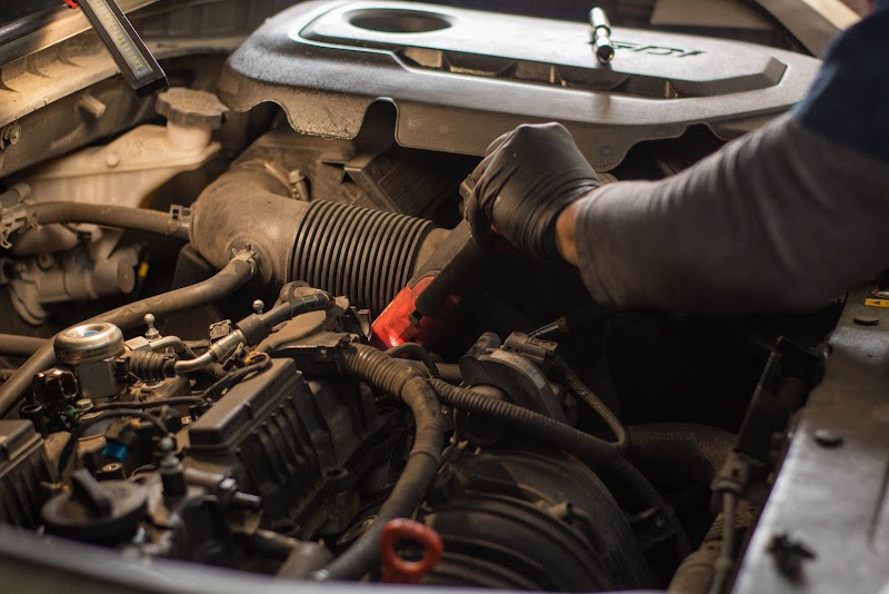 S&M TIRE & AUTO TECH photo 4