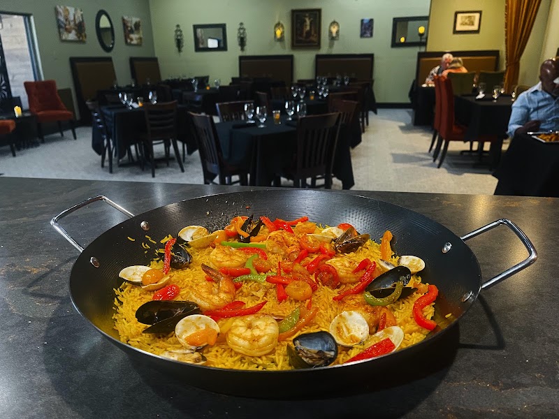 Tinto Y Tapas Restaurant & Latin Jazz Lounge photo 2