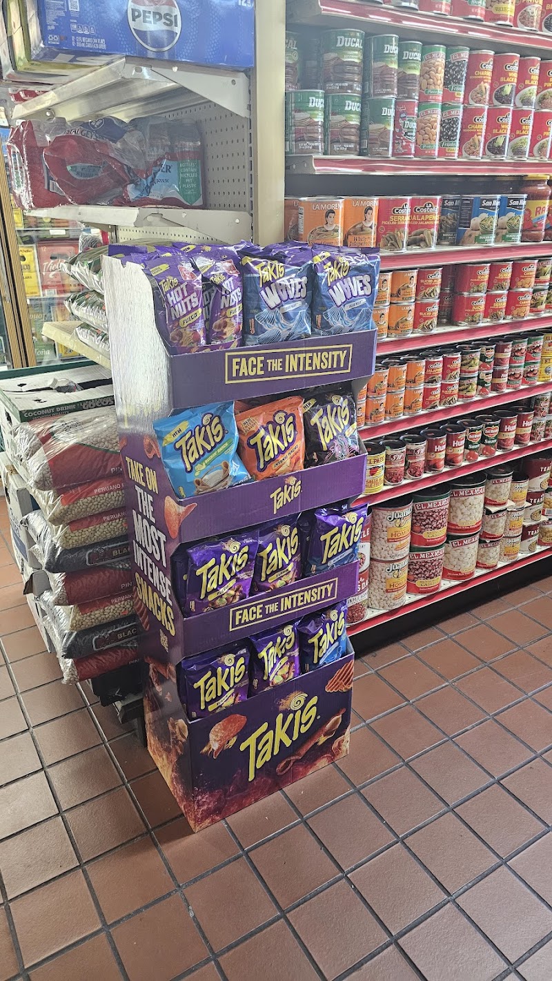 San Cayetano Mini Market photo 4