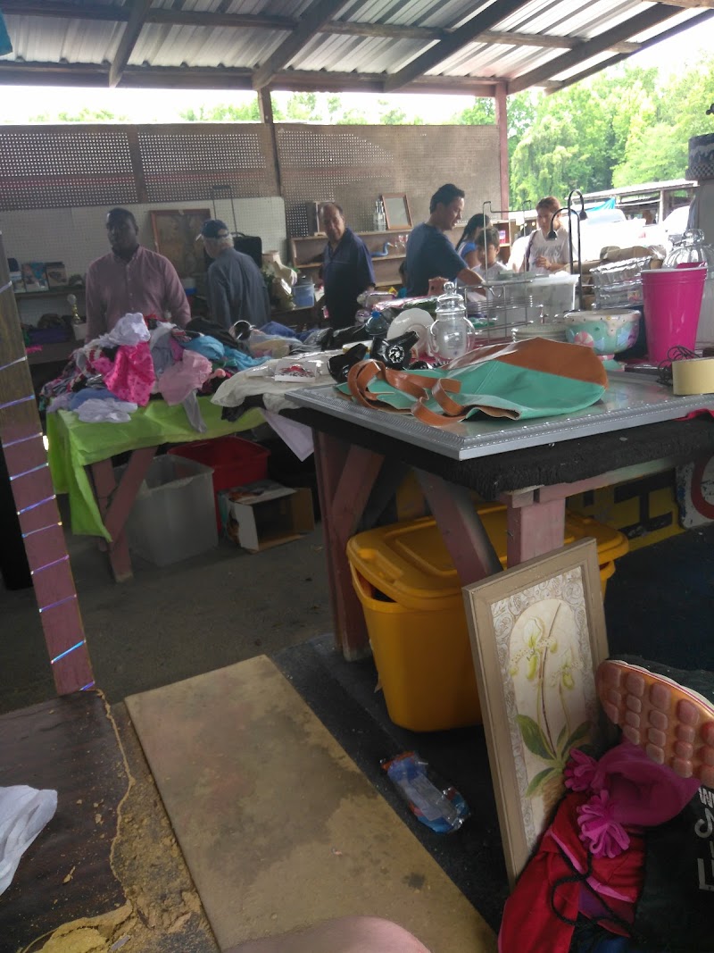 Bill's Flea Market photo 4