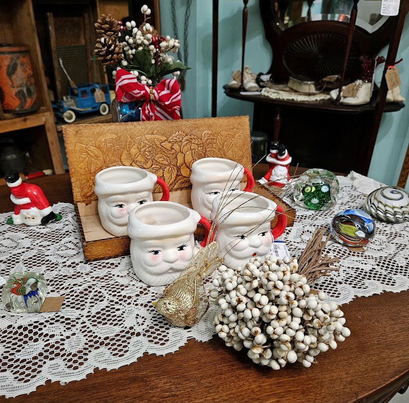 Belleair Antiques photo 4