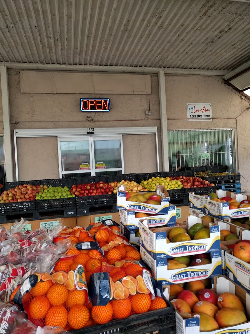 Chicho Boys Fruit Market photo 4