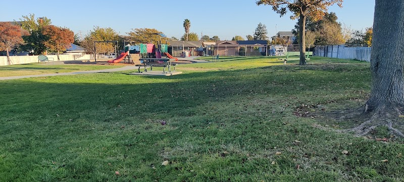 Drouin Drive Park photo 2