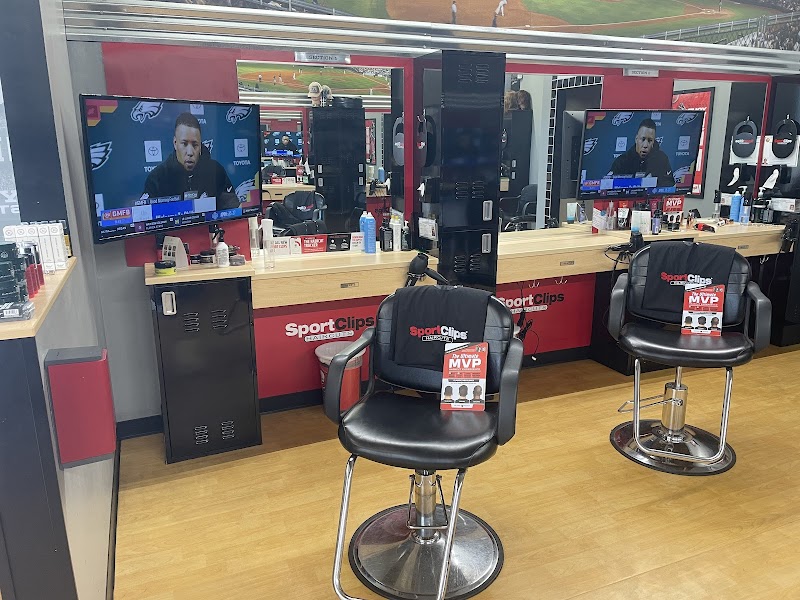 Sport Clips Haircuts of Plant City photo 3