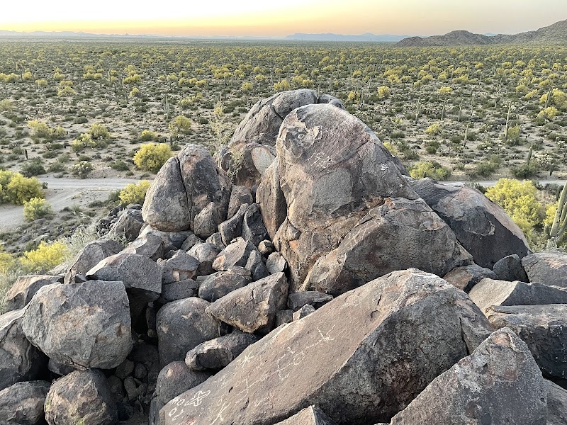 Picacho Mountains Petroglyph Sites Trail photo 3
