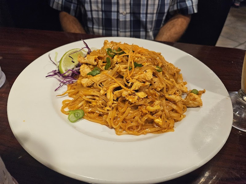 Siam Garden Thai Sushi & Grill 11903 E.Colonial Dr. photo 4