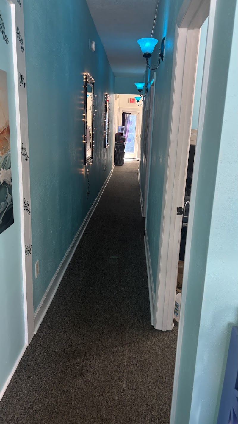KD THE HEALER & MASSAGE CENTER LLC photo 2