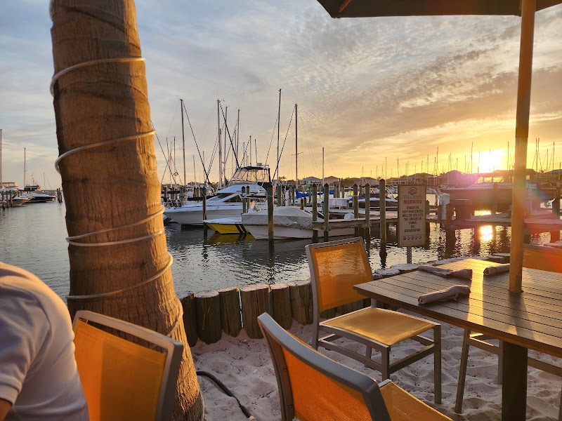Circles Waterfront Restaurant photo 4