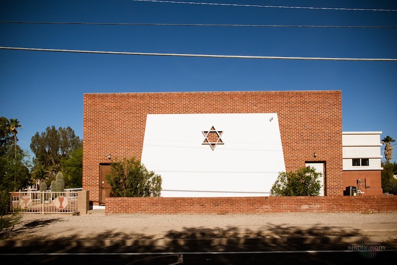 Young Israel - Chabad Tucson photo 4