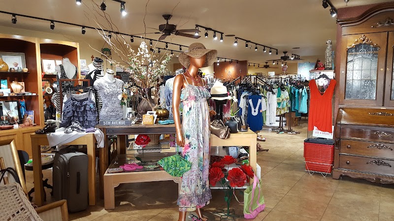 Red Rose Thriftique photo 3