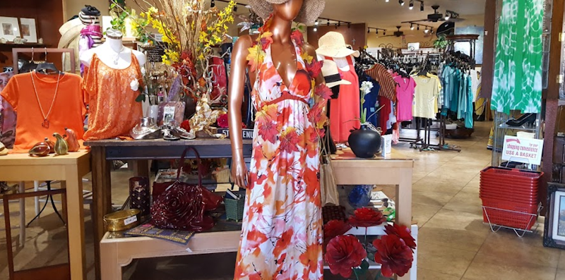 Red Rose Thriftique photo 2