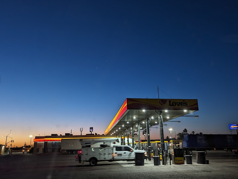 Love's Travel Stop photo 5