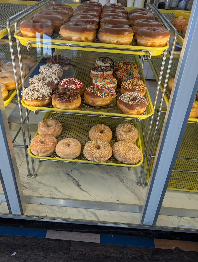Encore Donuts & Bagels Cafe photo 4