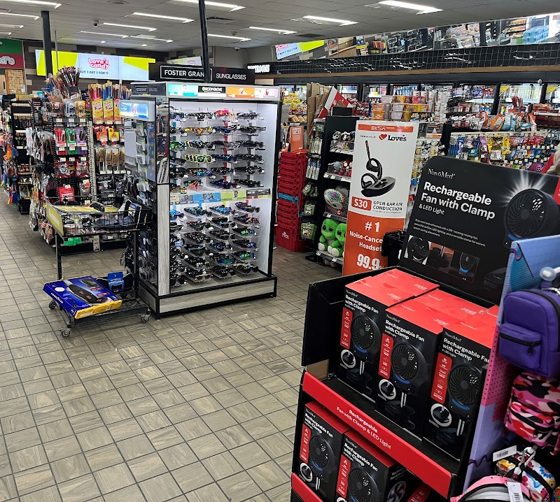 Love's Travel Stop photo 3