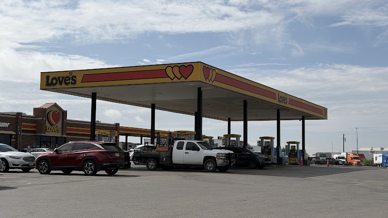 Love's Travel Stop photo 5