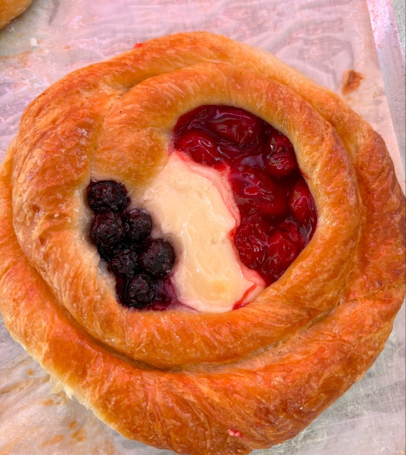 Tom’s Bakery (Davis Bread & Desserts) photo 4