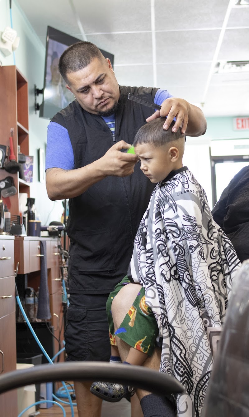 Ext 240 Barber Co photo 4