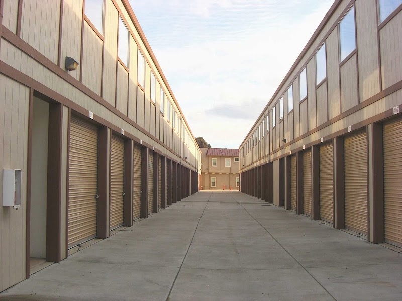 Monument Court Storage photo 3